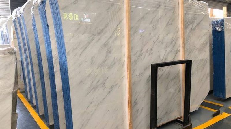 岩板波打线价格解析：影响因素及选购技巧